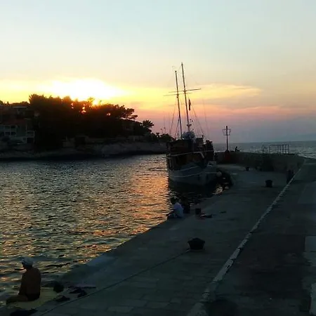 With Sea View Apartament Prigradica